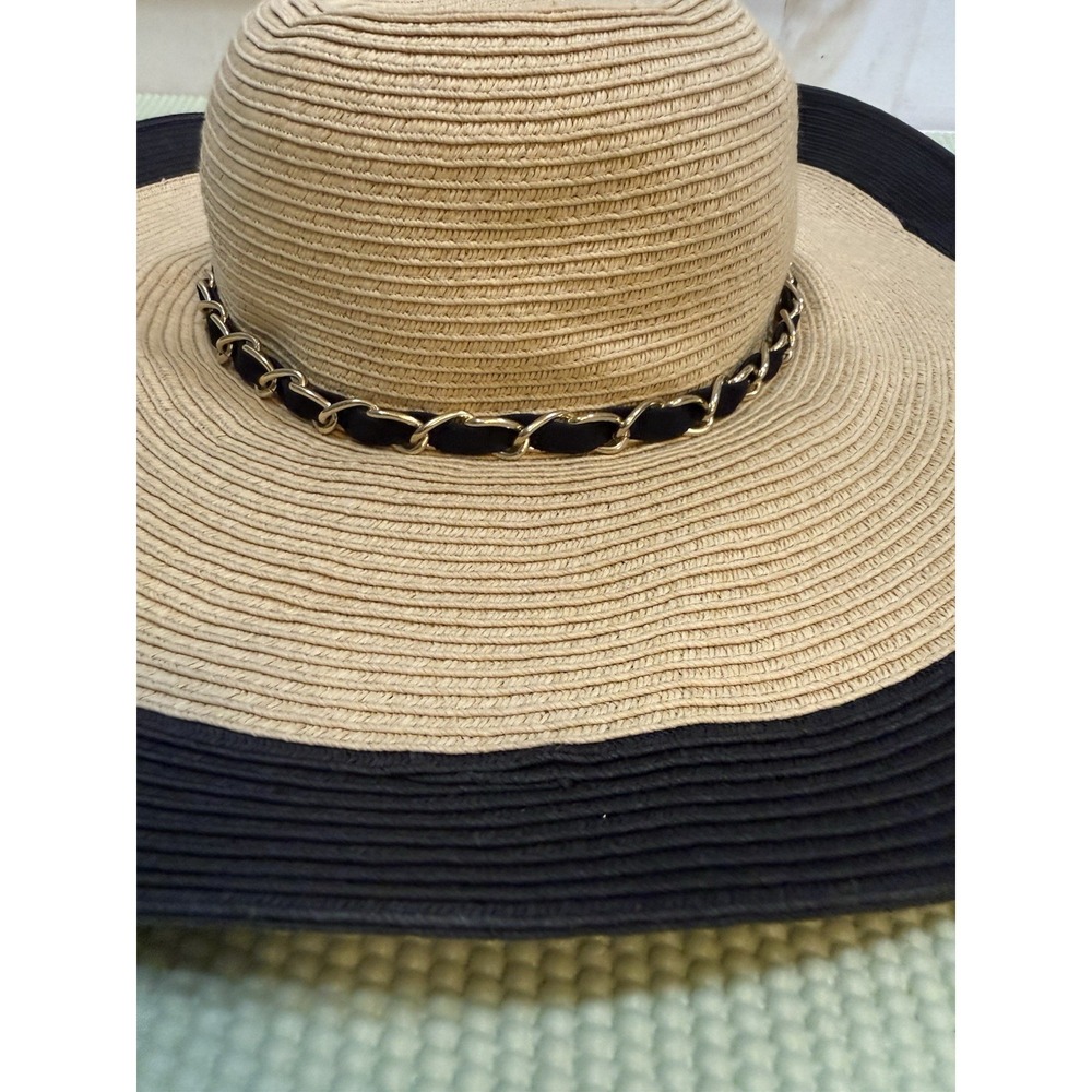 Calvin Klein Large 100% paper Straw Beach Hat Black Trim & Chain‎ Resort Summer